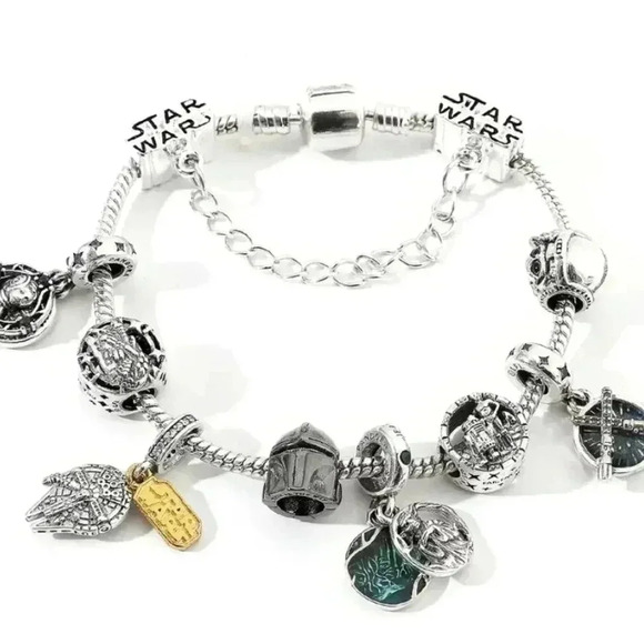 Star Wars Hot Charm Bracelet - Picture 1 of 2